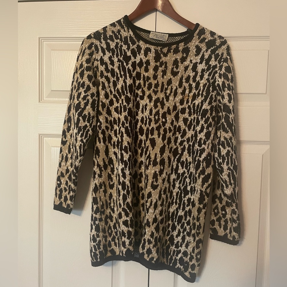 Vintage Leopard Print Sweater